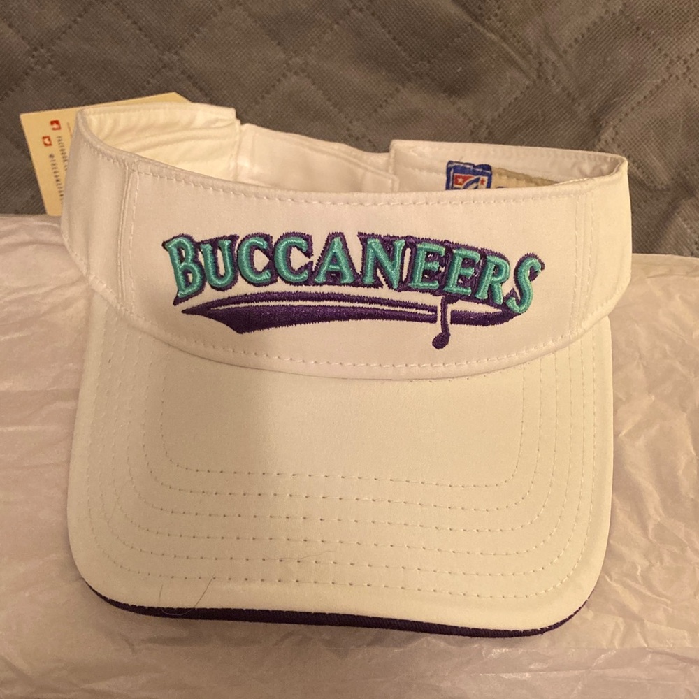 Buccaneers White Visor Hat